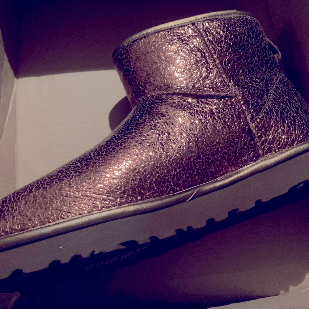 NWT UGG Sparkle boots - Picture 10 of 10